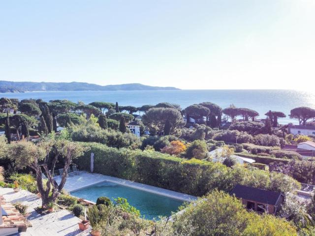 Cavalaire sur mer Vue mer panoramique et plage à 300 mètre. 173m² Cavalaire sur Mer