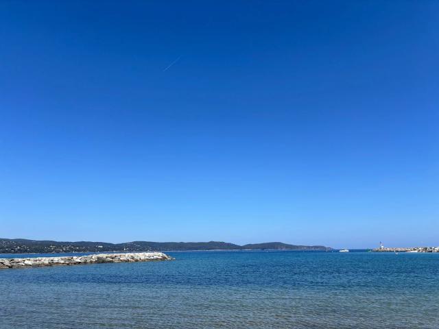 Cavalaire Sur Mer face à la promenade de la Mer résidenc. 83m² Cavalaire sur Mer