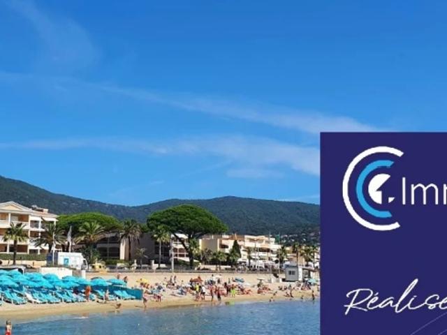 CAVALAIRE SUR MER face à la promenade de la Mer résidence style art déco tout confort ascenseur 3ème étage superbe appartement 2 pièces avec grande terrasse