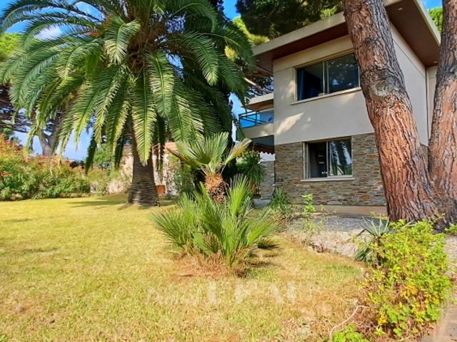 Cavalaire sur Mer – Maison à quelques pas des plages