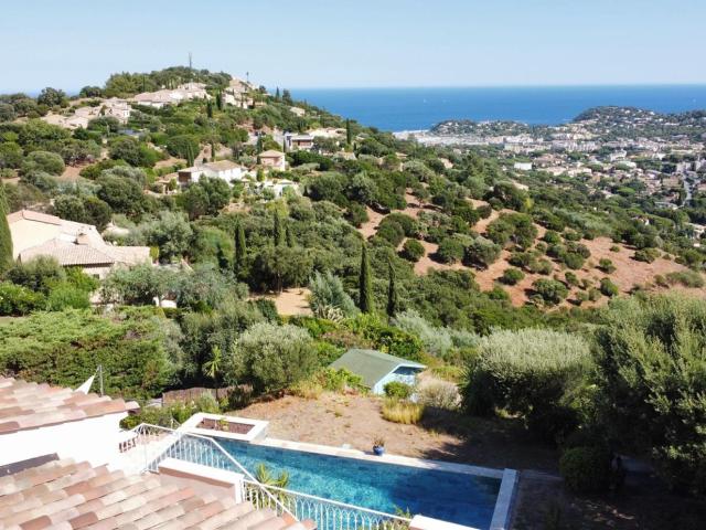 Cavalaire Sur Mer Propriété neo provençale bénéficiant d'une. 165m² Cavalaire sur Mer