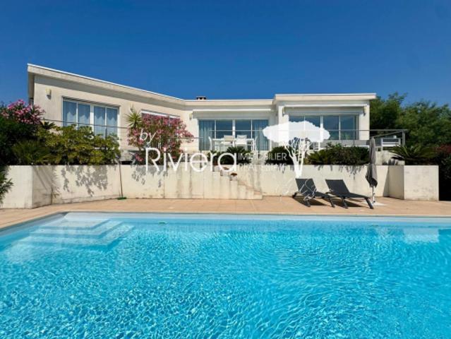 CAVALAIRE PROPRIÉTÉ 309M2 VUE MER, PISCINE & PROCHE PLAGES