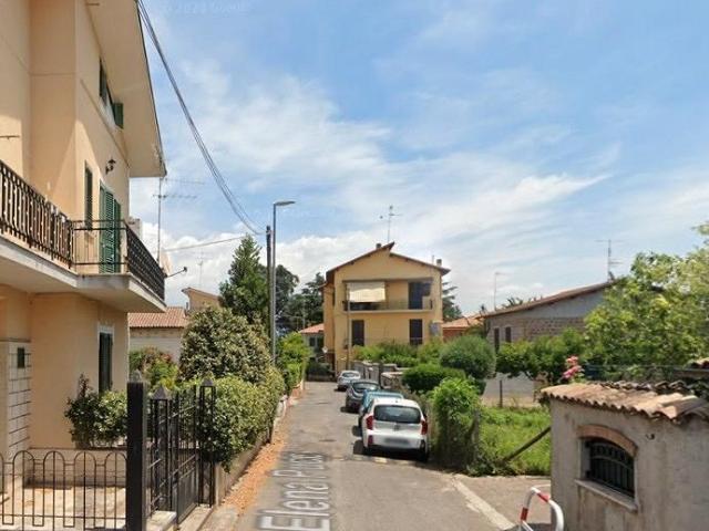 Cave quadrilocale finemente arredato