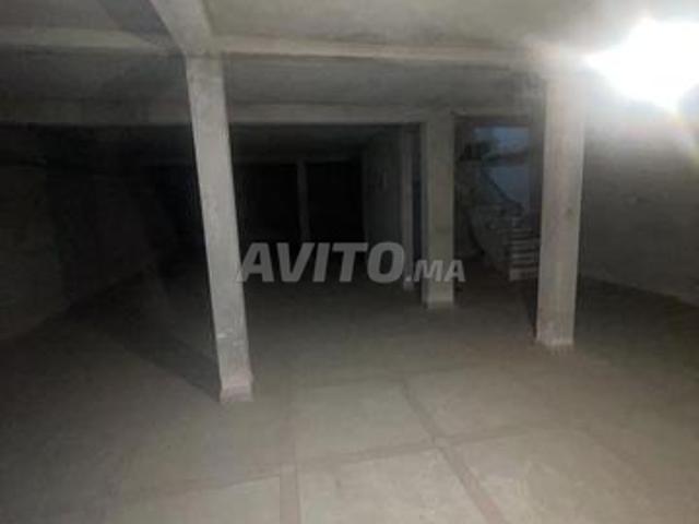 Cave 134 m² bien placée