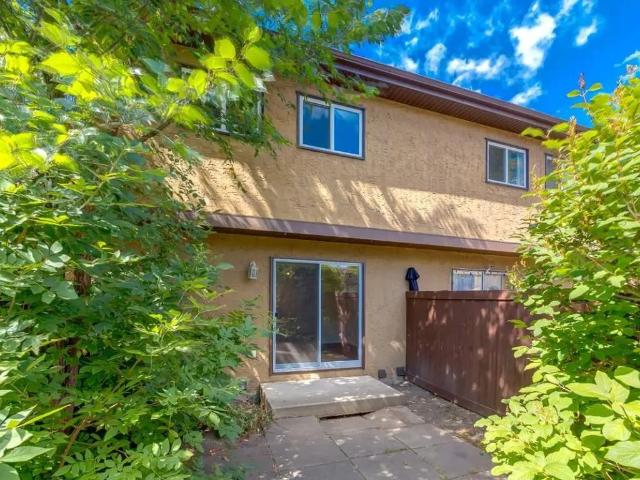 Cavell Ridge Townhomes 3 Bedroom Home for Rent at 15 1 15 Hyndman Cres Nw, Edmonton, AB T5A 4S5 Canon Ridge