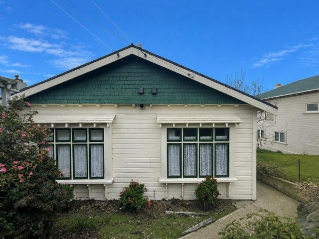 caversham, 3 bedrooms