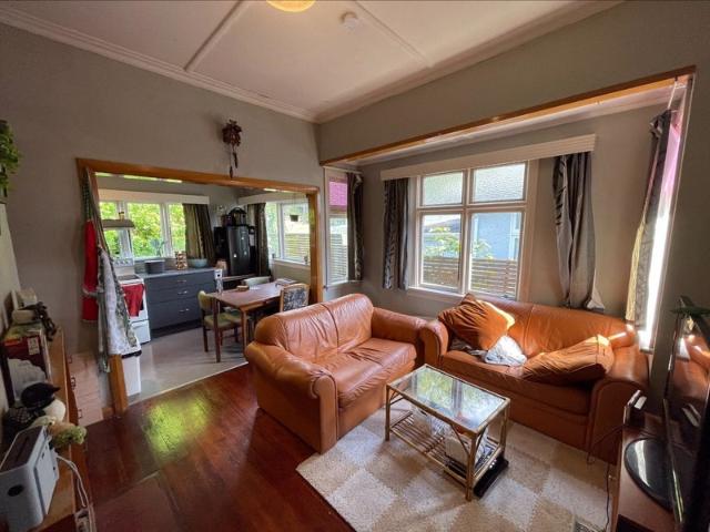 caversham, 2 bedrooms