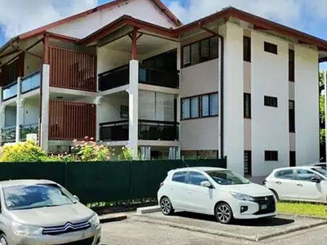 Cayenne 97300 Achat / Vente appartement 2 pièces t2 au dernier étage piscine