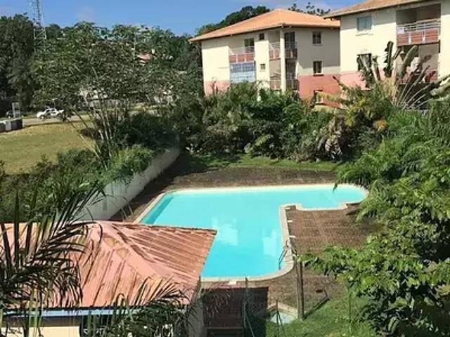Cayenne 97300 Achat / Vente appartement 3 pièces t3 au dernier étage terrasse
