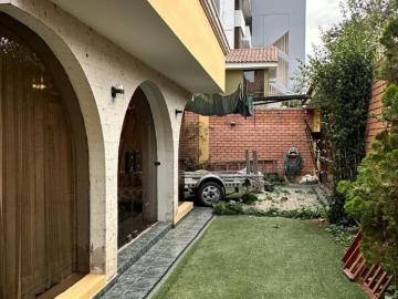 CAYMA BAJA! ALQUILER DE AMPLIA CASA URB. SEÑORIAL