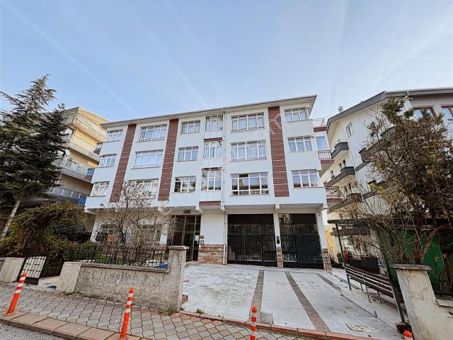 Cb Vizyondan Etlik Mesire Sokak 17m2 Satılık Dükkan