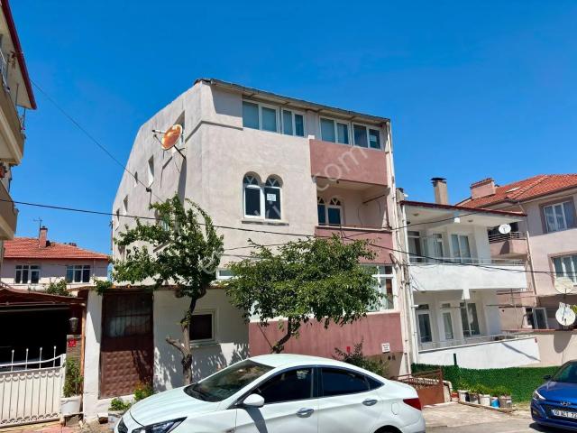 Cb King'den Hasan Basri Çantay Mah. Ara Kat 2+1 Kiralık Daire