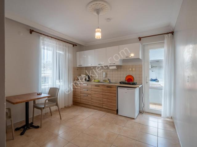 Cb Marina'dan İçmeler'de Ana Cadde'de Kiralık 1+0 Daireler