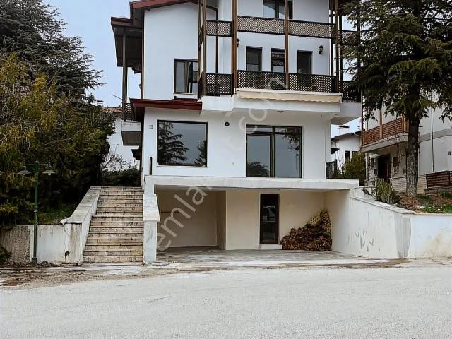 Cb Sıtkı Şimşek'ten Doktorlar Sitesinde Tamamen Yenilenmiş Villa