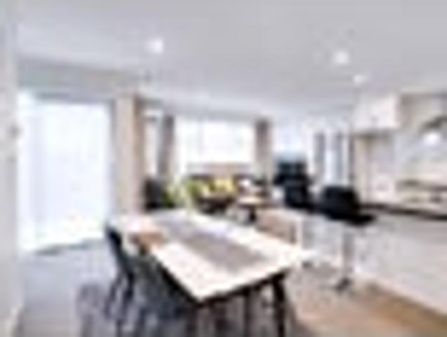 CBD Multi Level Living Lock Up & Go