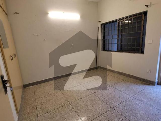 Cda Sector F 10/3 20*40 Triple Storey 2 Bedroom House For Sale. F 10/3