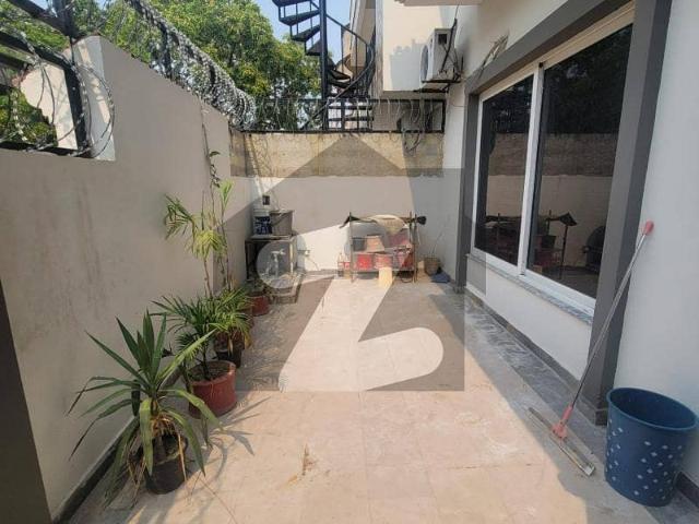 Cda sector F 11/3 30*70 7 bedroom well maintained house for sale in street #36