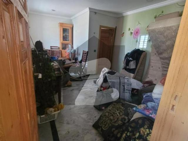 Cda sector F 11/3 30*70 7 bedroom well maintained house for sale in street #36 F 11/3