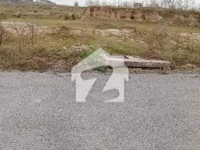 Cda Sector I 12/1 Plot 70 Ft Road Back