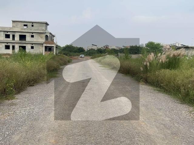 CDA Sector Park Enclave 3 40*80 Ideal Location Plot For Sale