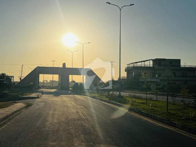 CDA Park Enclave 3 10 Marla 300 Series Heighted Location Solid Land Plot For Sale
