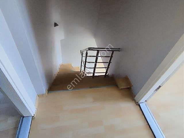 Cemal Emlak Bursa Yıldırım Beyazıt Cdıincirli Evleri Dublex 4+1