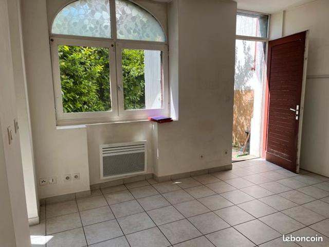 Cente ville T1 avec jardin privatif