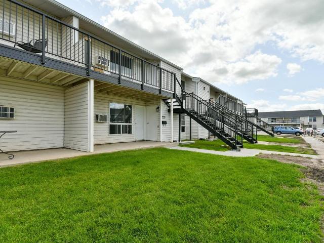 Centennial South Studio Apartment for Rent at 41 Munroe Pl, Regina, SK S4S 6A7 Hillsdale