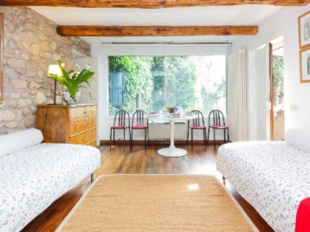 Center Popolo: Modern, renovated 1 Bedroom, bath, kitchen. Parquet floors, bright, silent, located in beautiful villa near center, park, transport. Ref 847