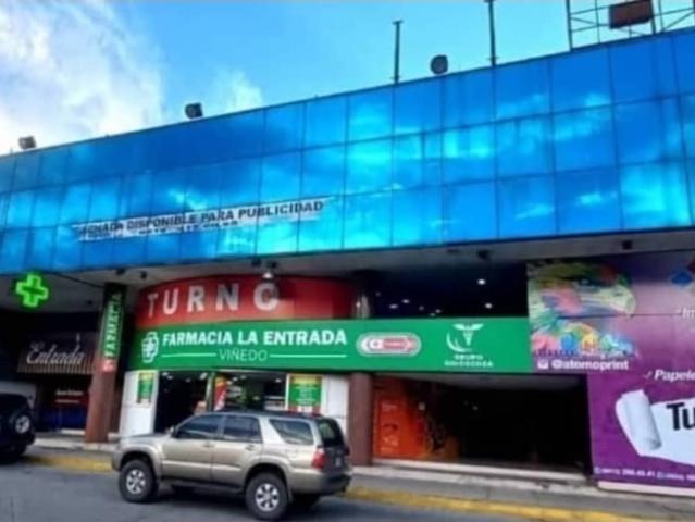 CENTRO COMERCIAL EN VENTA AV BOLIVAR