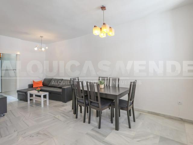 Centro Alameda de Hércules junto. excelente y coqueta vivienda de calidades con 2 habitaciones se alquila
