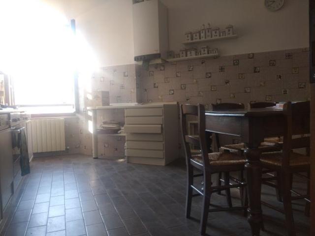 Centro appartamento ampio arredato con 3 camere