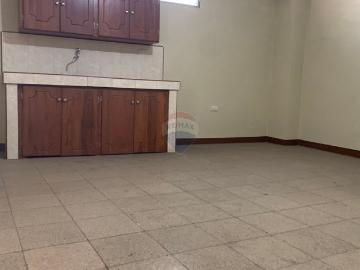 Centro de Guayaquil 12 oficinas Piso 8