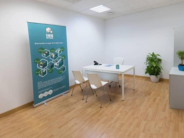 Centro de negocios en Sevilla con instalaciones completas y ubicación conveniente