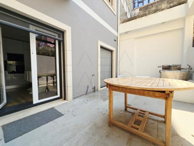Centro de Setúbal Apartamento T2 com Terraço e 2 Wc's + T0 na Fonte Nova