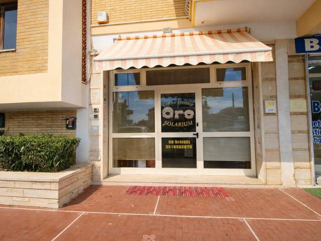 Centro estetico in vendita a Ardea