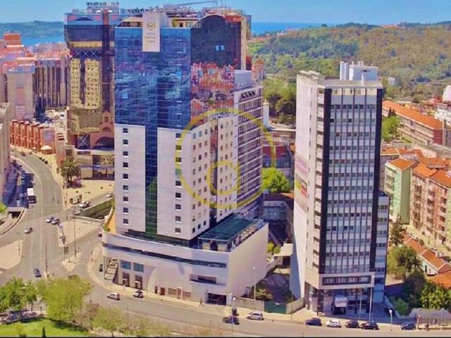 CENTRO LISBOA / AMOREIRAS apart. T1 renovado com cozinha nova Lisboa › Santo António