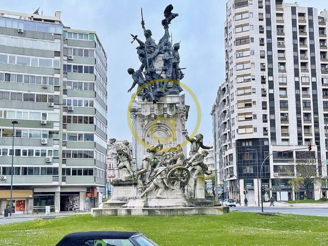 CENTRO LISBOA / ENTRECAMPOS perto Hosp. Stª Maria apt. T3 Lisboa › Avenidas Novas