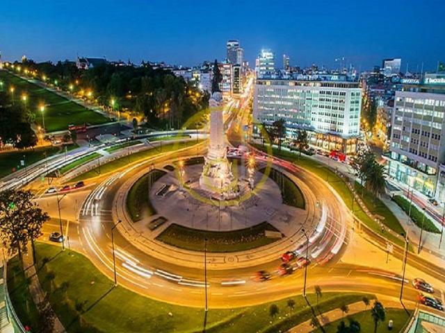 CENTRO LISBOA / ESCRITÓRIO 280m2 c/ 8 salas, copa METRO PICOAS