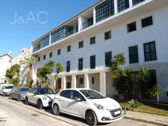 Centro Monte Estoril Moderno Apartamento T3 Sem Móveis
