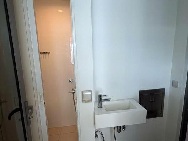 Centro Residences D20, Condominium