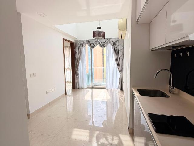 Centra Residence Condominium For Sale, $1,300,000, 2 Bed 2 Bath 1,066 sqft $1,220.00 psf