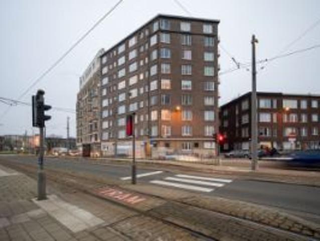 Centraal en licht appartement met 2 slaapkamers en terras.