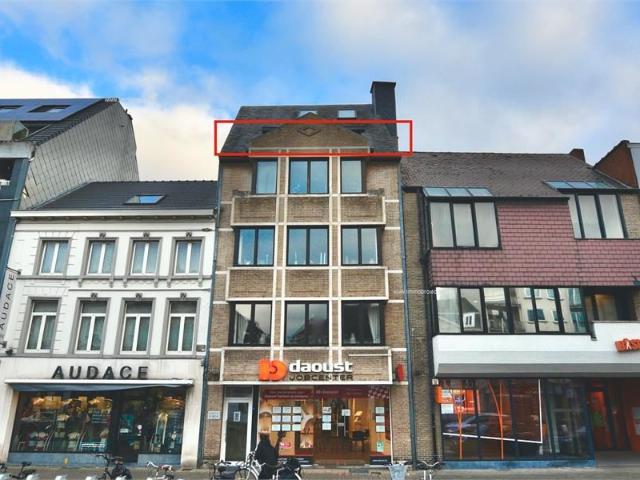 Centraal gelegen appartement met 2 slpk, 2 badkamers en 2 terrassen voor 169.000 EUR