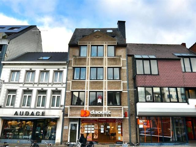Centraal gelegen appartement met 2 slpk en terras voor 145.000 EUR