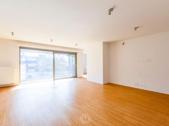 Centraal gelegen appartement met 2 terrassen en garagebox