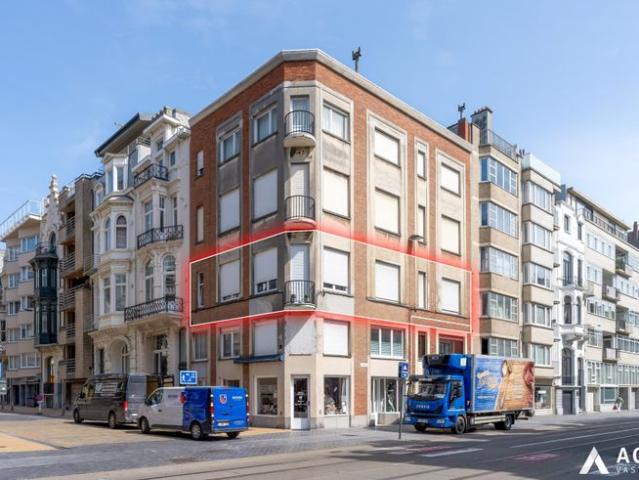 Centraal gelegen appartement met drie slaapkamers nabij Alb