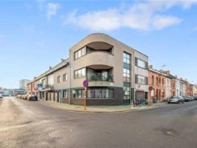 Centraal gelegen gelijkvloers appartement met garage