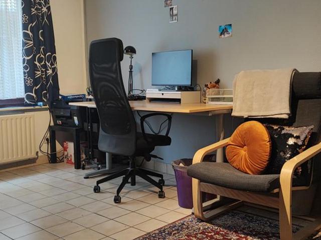 Centraal gelegen, ruime kamer. Napoleon Destan­bergstraat 4