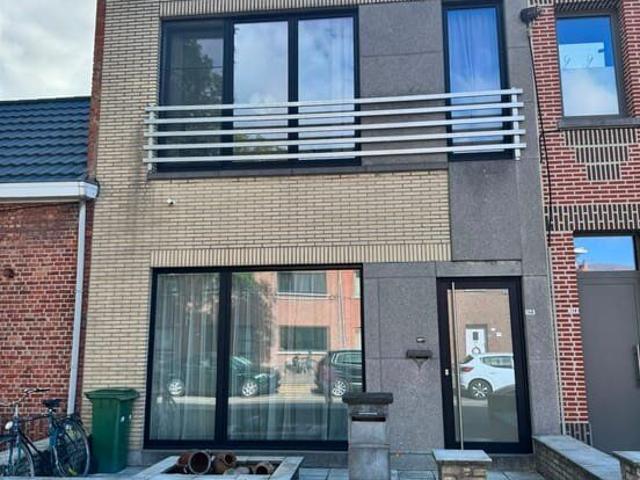 Centraal gelegen woning met 2 slaapkamers en terras